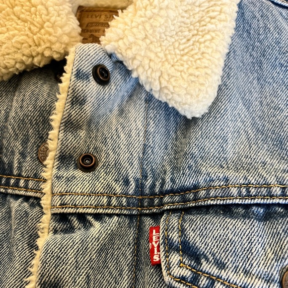 LEVI’S Original Sherpa Trucker Jacket - Picture 7 of 10